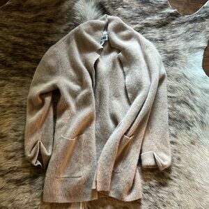 ❤️ NWOT Filoro Cashmere Tan Cardigan